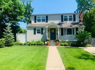 491 Secatogue Ave #B, Farmingdale, NY 11735
