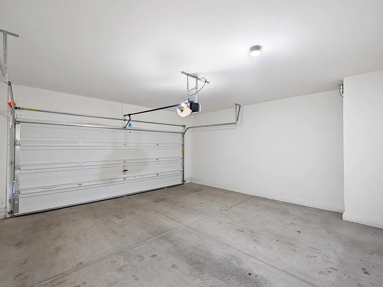 4590 W Foldwing Dr — Photo 28