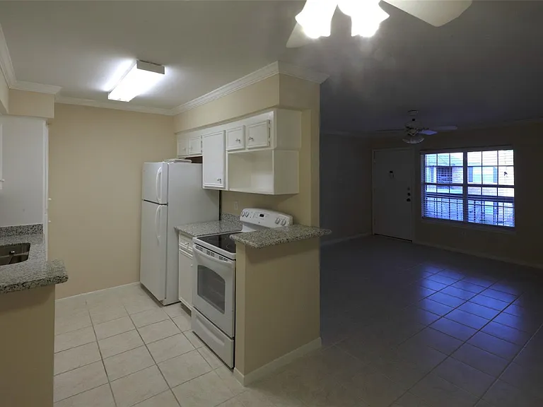 1223 Augusta Dr #26 — Photo 5