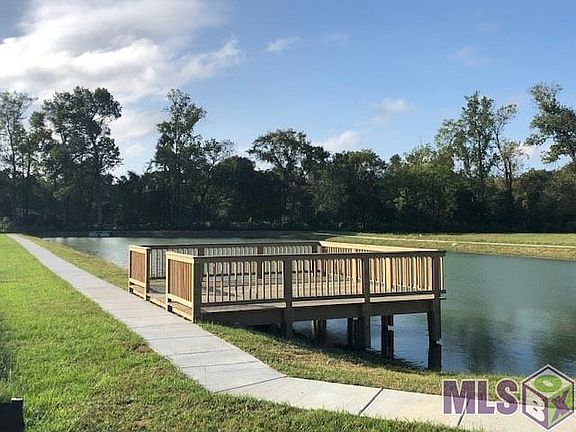 4th image of 17455 Berkshire Dr #39