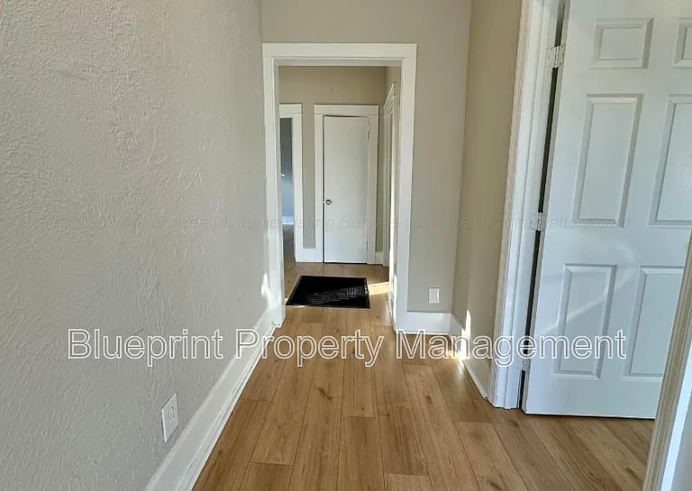 1532 Bay Ave SW — Photo 12