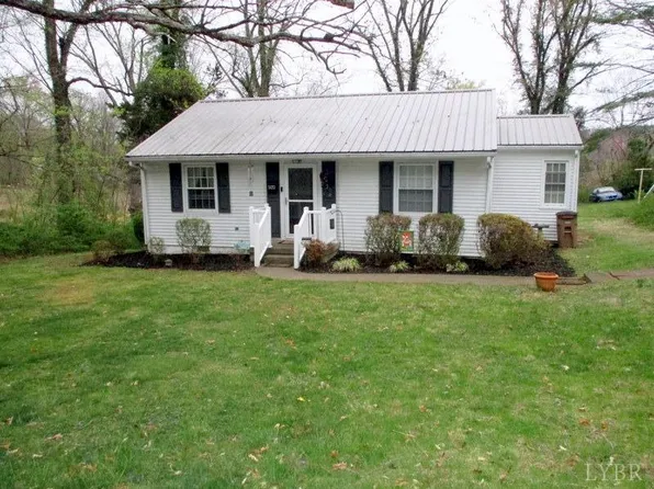 1429 Broad St, Altavista, VA 24517