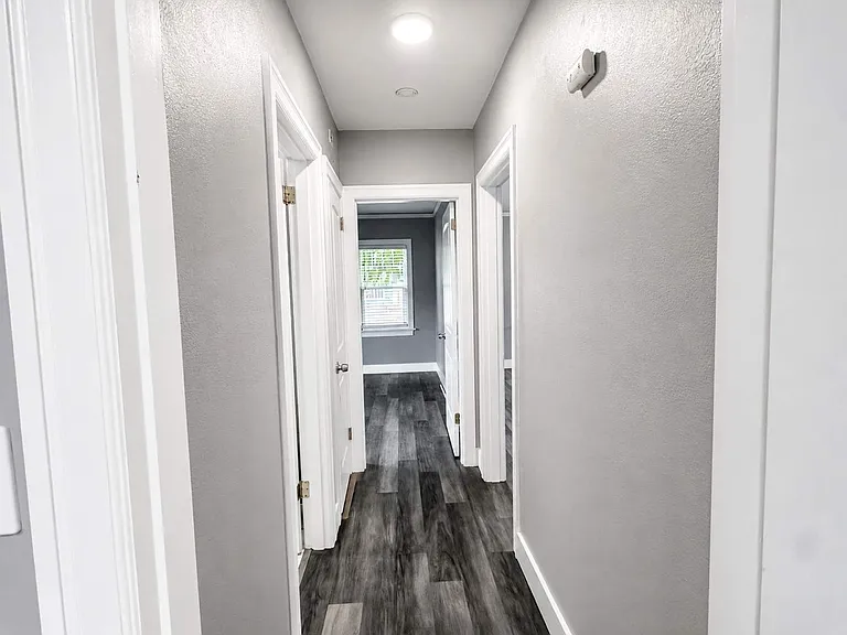9327 NE Glisan St #1 — Photo 14