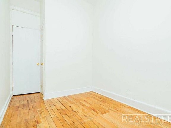 4th image of 441 Wilson Ave #2