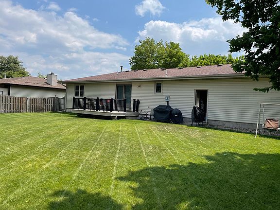 2nd image of 1422 Jones Dr