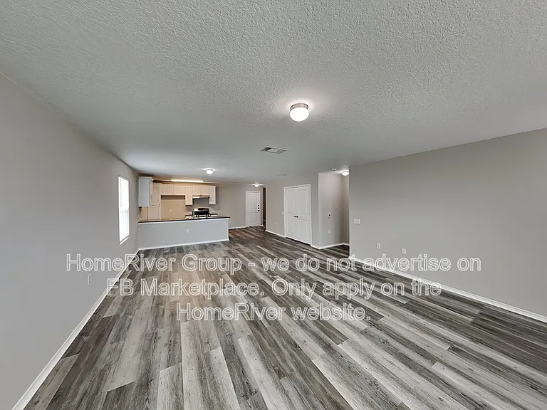 6807 Hibiscus Fls — Photo 7