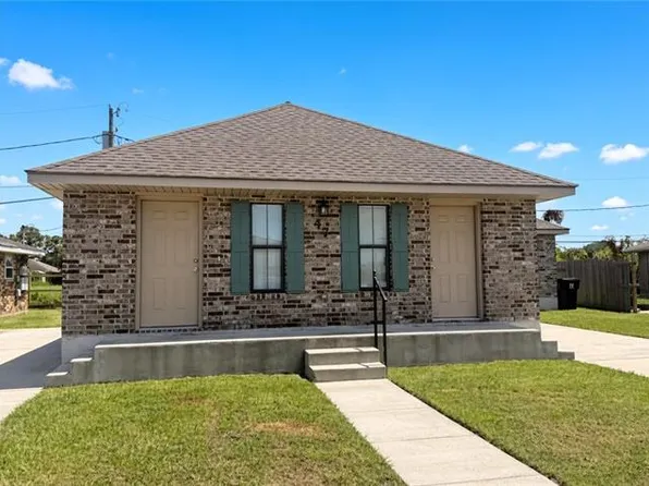 47 E Phillip Ct, Chalmette, LA 70043