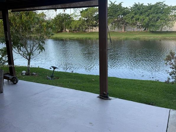 4810 SW 153rd Ter, Miramar, FL 33027