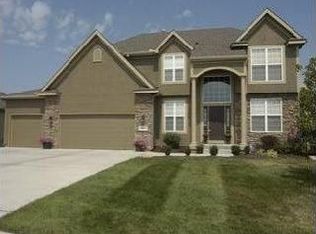 10215 N Lane Dr, Kansas City, MO 64157