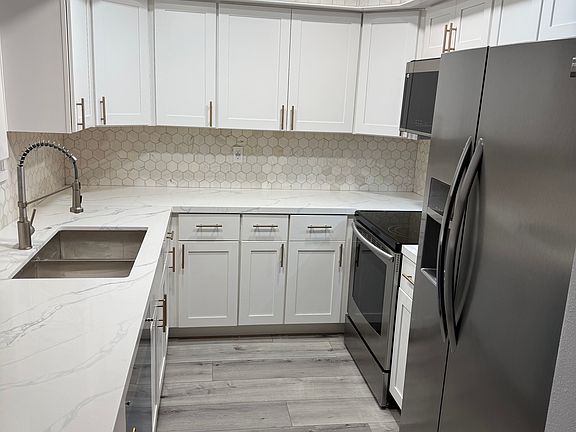 2nd image of 5301 E Waverly Dr Unit 153