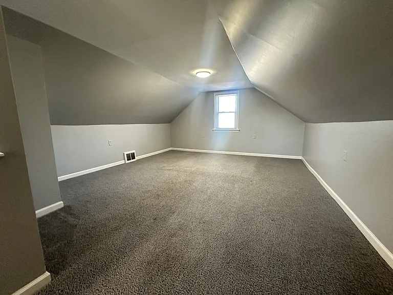 523 Webster Ave #1 — Photo 10