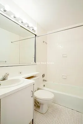 Rented by Mirador Real Estate | media 21