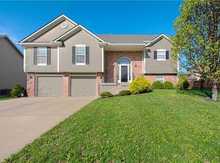 1356 Brown St, Liberty, MO 64068