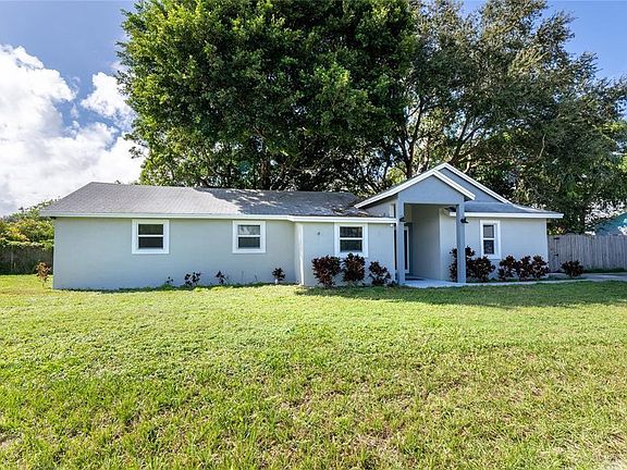 2nd image of 3109 SE Amherst Street