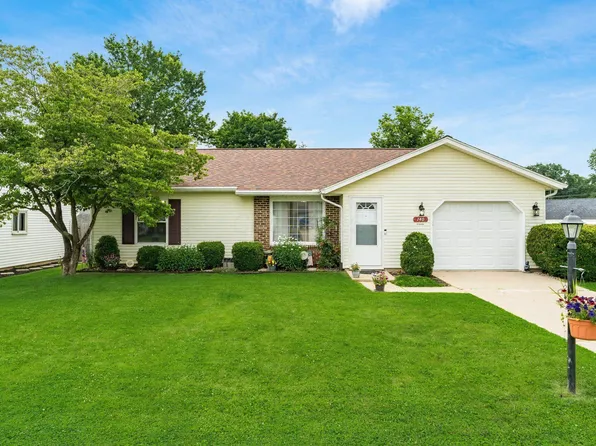 140 Williamsburg Ln NW, Lancaster, OH 43130
