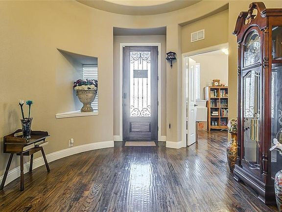 4th image of 1162 Barberry Dr