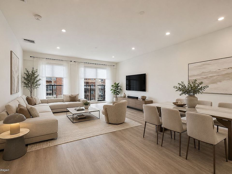 1st image of 2025 Ocean Ave