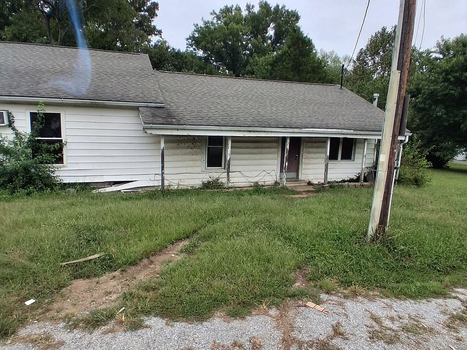 214 Pyle St