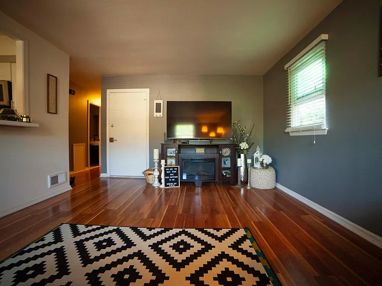 630 Country Ln #2 — Photo 6
