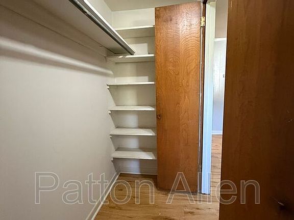 5th image of 1020 Hendersonville Rd APT 9