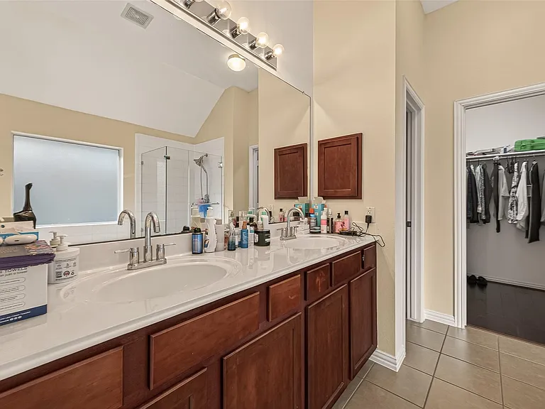 23222 Century Plant Dr — Photo 25