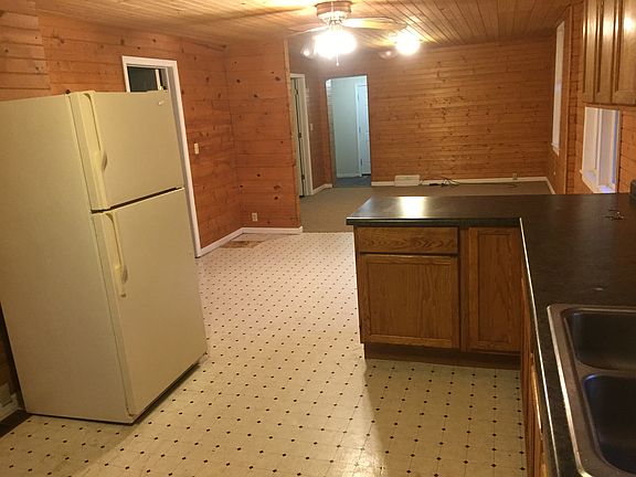 2nd image of 107 4th Ave W