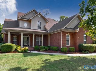 2601 Southhurst Dr SE, Huntsville, AL 35803