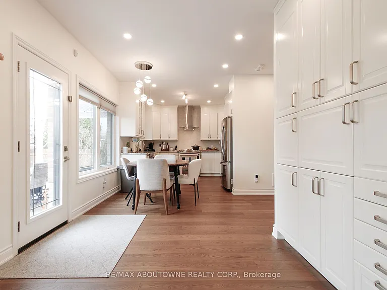 3301 Nadine Cres — Photo 16