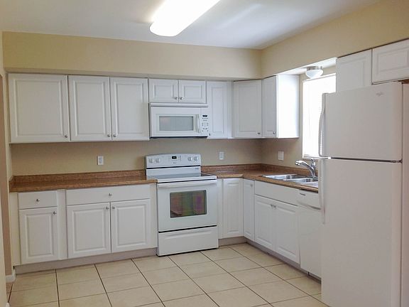 2nd image of 3850 NW 6th Ct