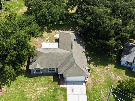 5th image of 1011 Eiffel Ln