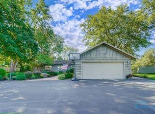 211 Blue Bonnet Dr, Findlay, OH 45840