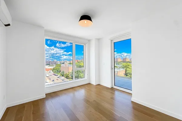 Living room, photo 3
