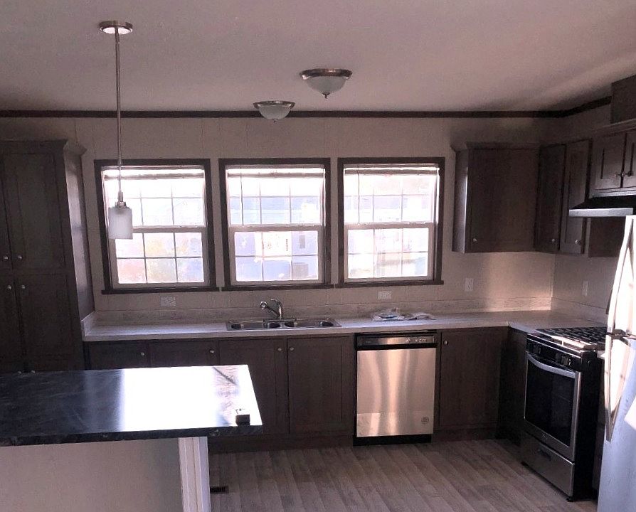 2nd image of 178 W Skyline Dr #101