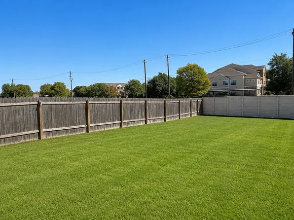 448 Northwood Dr, Georgetown, TX 78628