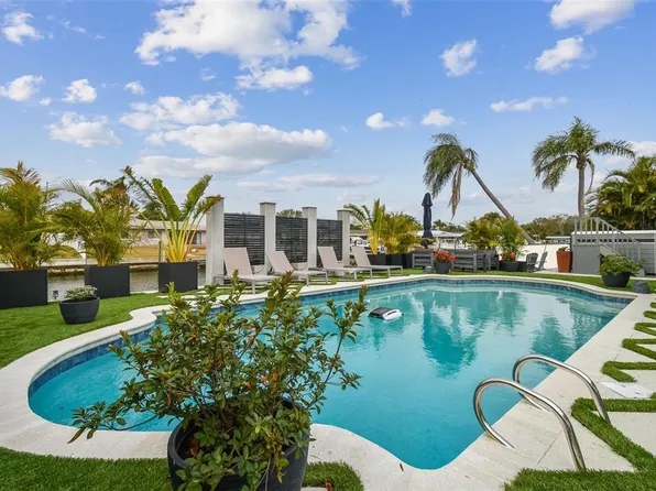 3934 Doral Dr, Rocky Point, FL 33634