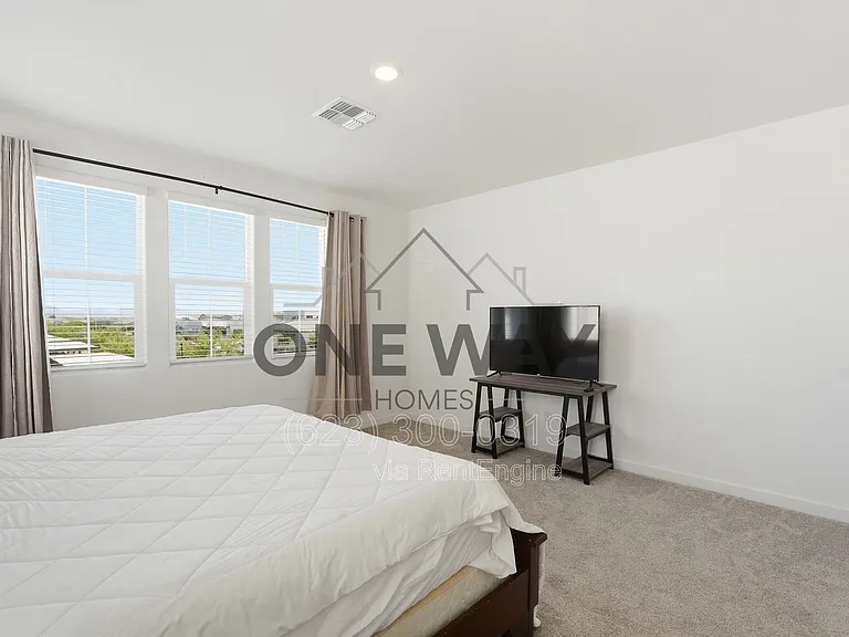 10204 E Ulysses Ave — Photo 26