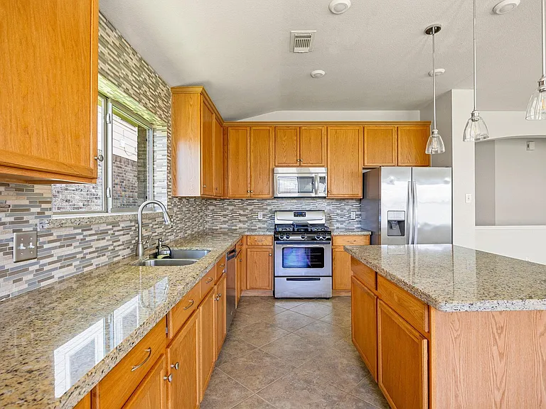 21623 Dalton Spring Ln — Photo 18