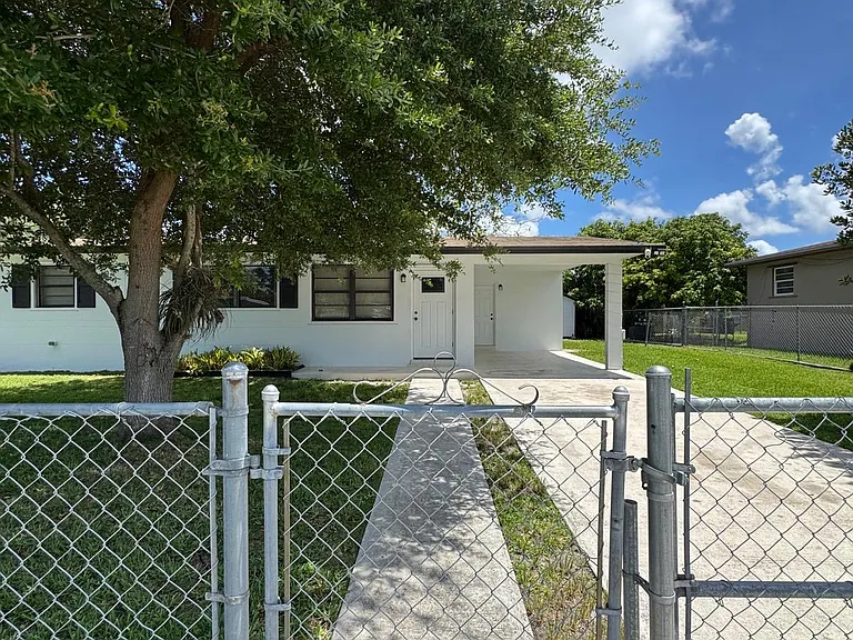 Fenced Yard