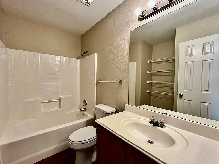 2200 Lookout Ln — Photo 15
