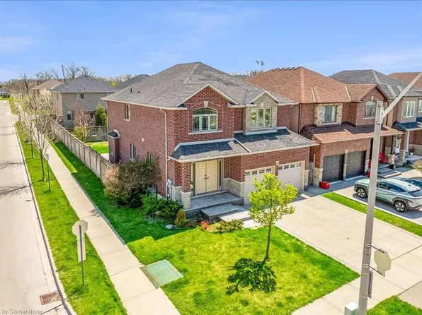 144 Lorenzo Dr, Hamilton, ON L9A 0A3