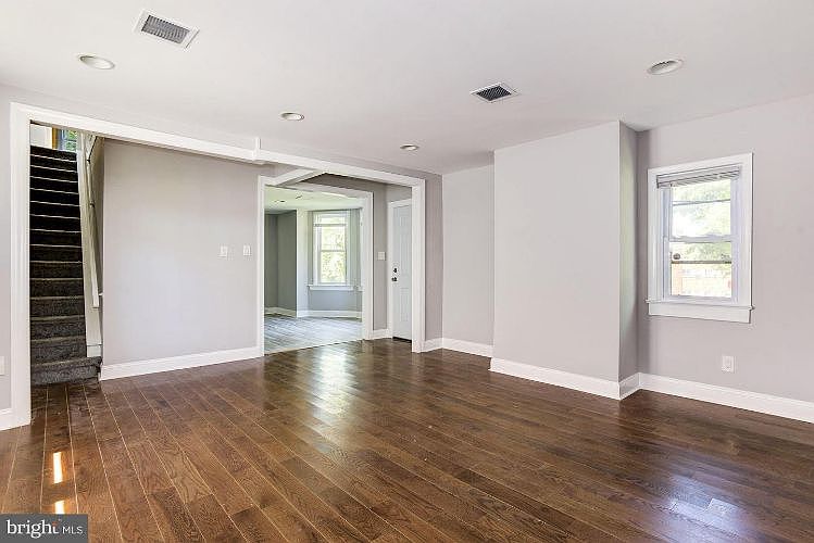 1st image of 4010-12 Ashburner St