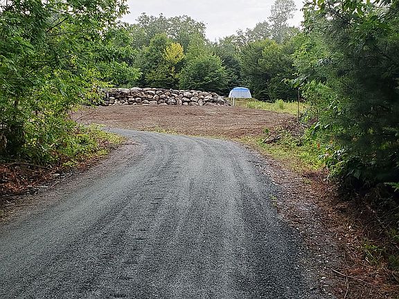 Crowned, compacted ledge pk