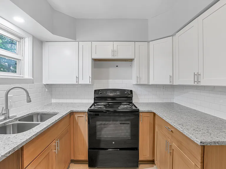 307 S Wheatland Ave — Photo 11