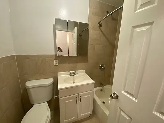 Rented by Level Group | media 11