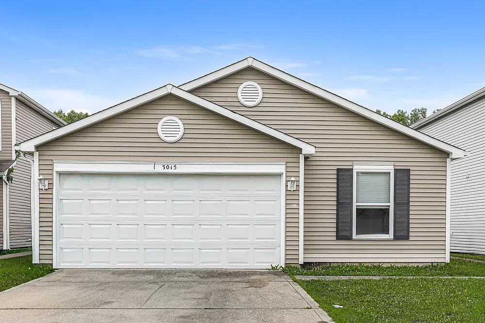 3 bed, 2.0 bath, 1142 sqft, $1,595 — Photo 1