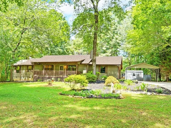 4427 Oak Creek Dr, Gainesville, GA 30506