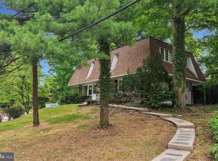 801 E Penn Pines Blvd, Aldan, PA 19018