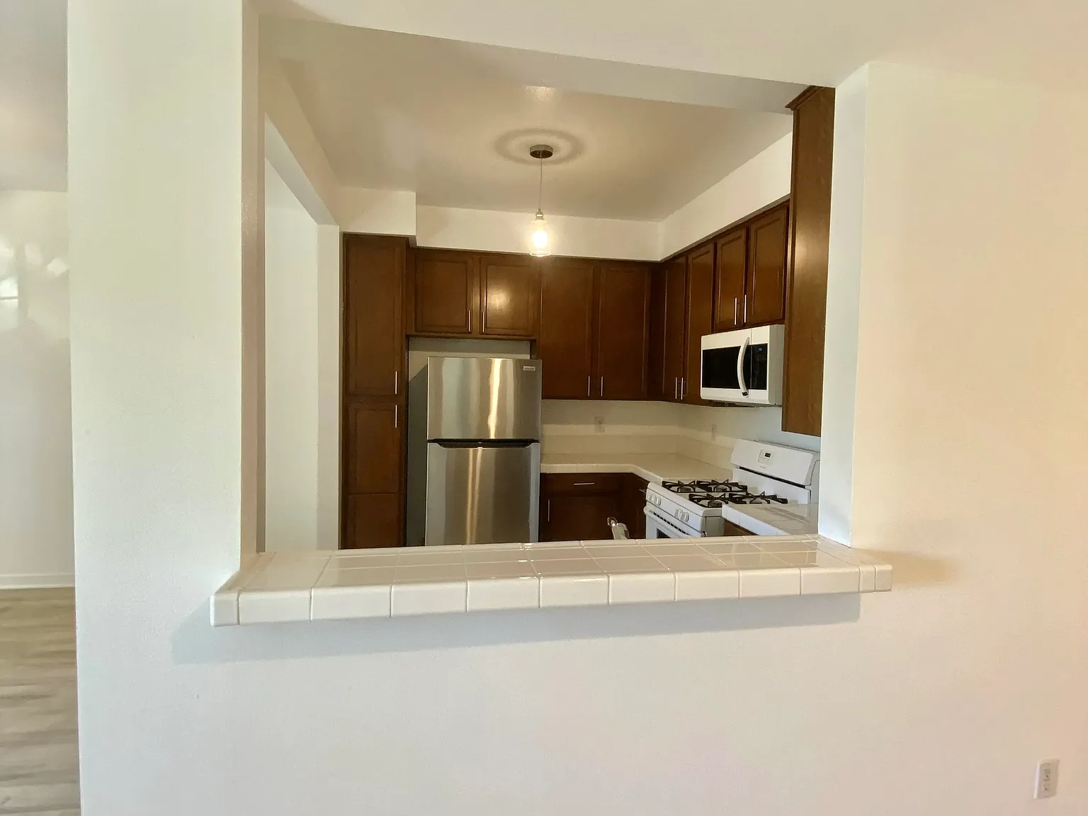4 bed, 1650 sqft, $3,650 — Photo 4