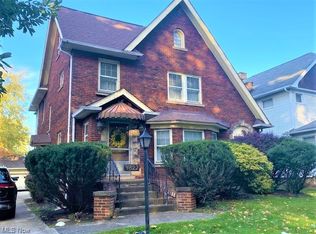 4822 Edgepark Dr, Garfield Heights, OH 44125