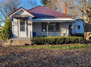 6119 Main Rd, Stafford, NY 14143